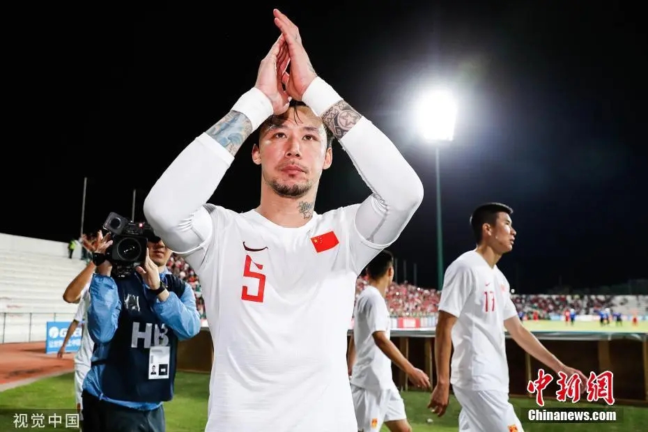 国足客场遭新加坡逼平 张琳芃赛后称将退出国家