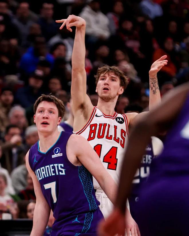 公牛新秀布泽利斯砍41分创历史纪录 打爆勇士助