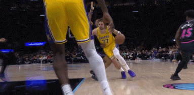 湖人八连胜再胜热火 东契奇狂砍60分创历史纪录