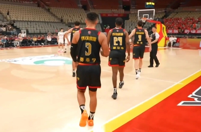 深圳男篮力克吉林豪取七连胜升至积分榜第四
