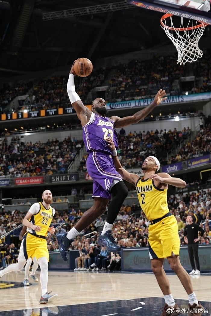 詹姆斯隔扣震撼全场 湖人客场力克步行者